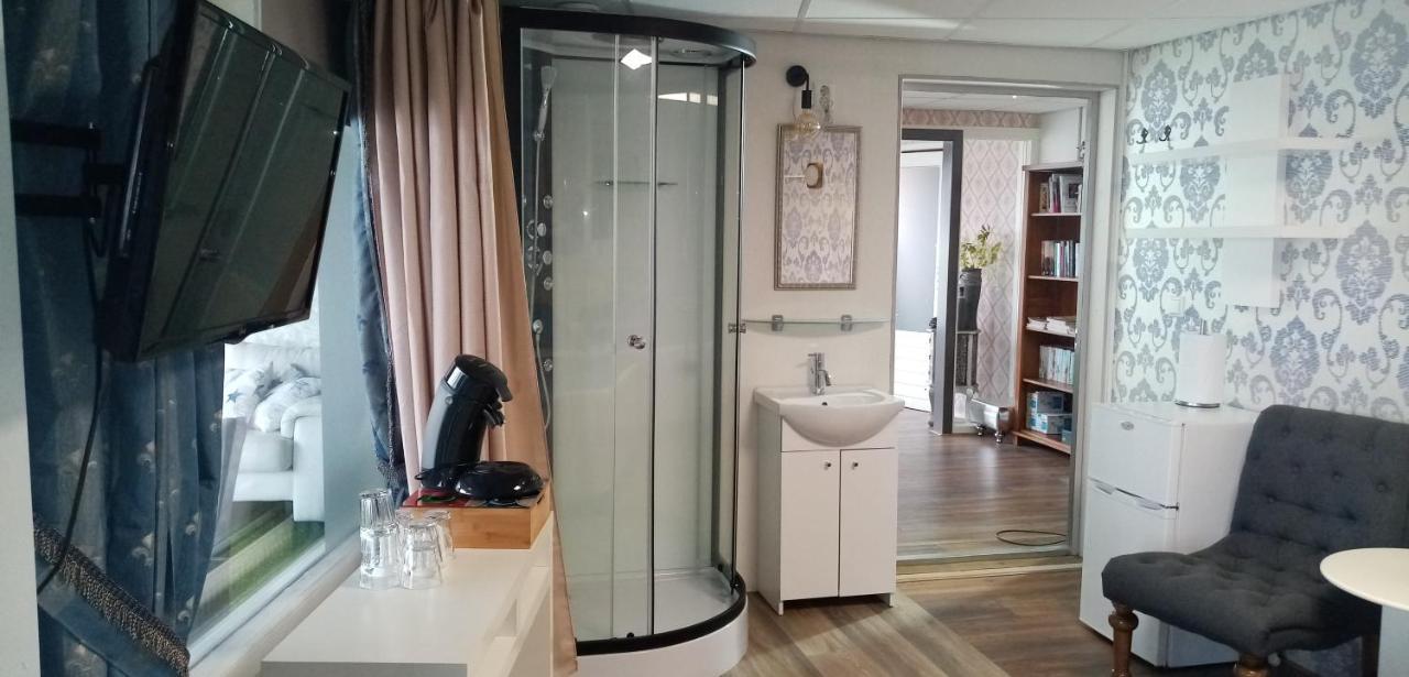 B&B Aan Het Water Earnewâld Eksteriør bilde